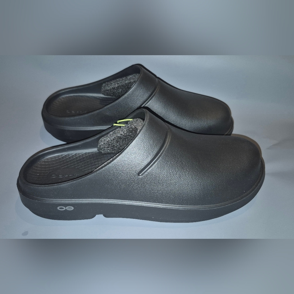 Oofos Unisex Adult Black Oocloog Recovery Slip On Clogs Size M11/W13